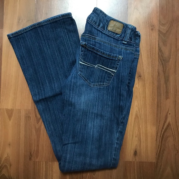 Forever 21 Flare Leg Jeans. Size 24 - Picture 2 of 5